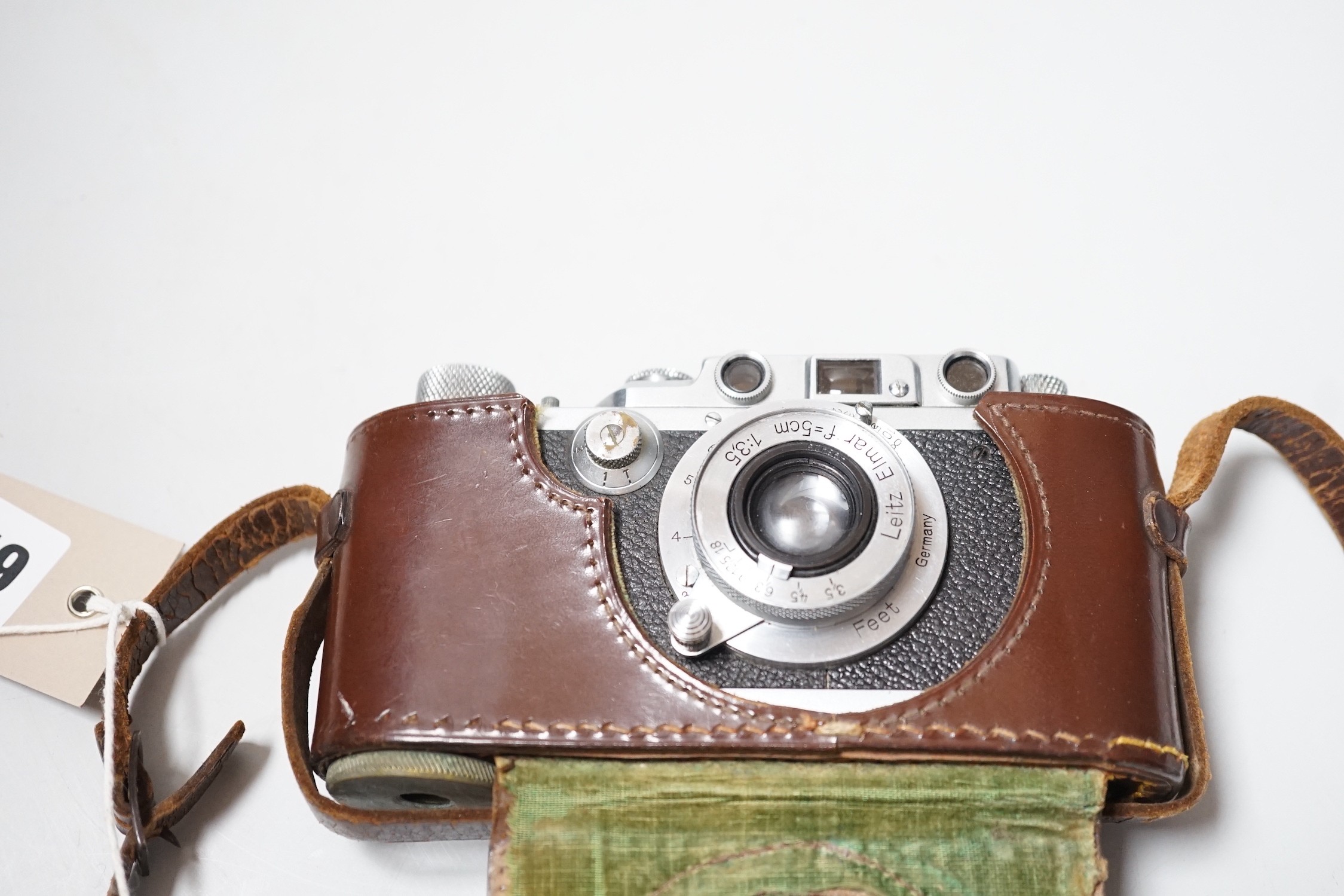 A Leica Ernst Leitz Wetzlar camera, No. 276985